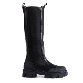 Black boots with a flexible Shelovet upper