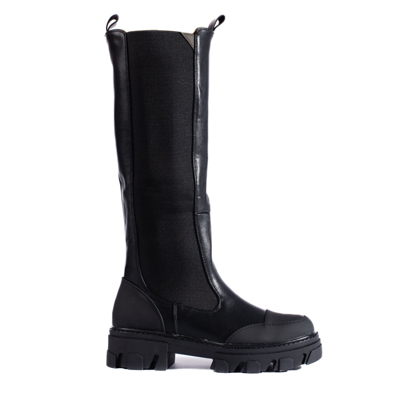Black boots with a flexible Shelovet upper