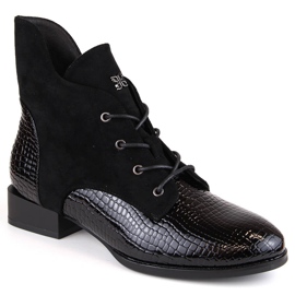 Black, insulated women's flat-heeled boots Vinceza 16439 Black, insulated women's flat-heeled boots Vinceza 16439