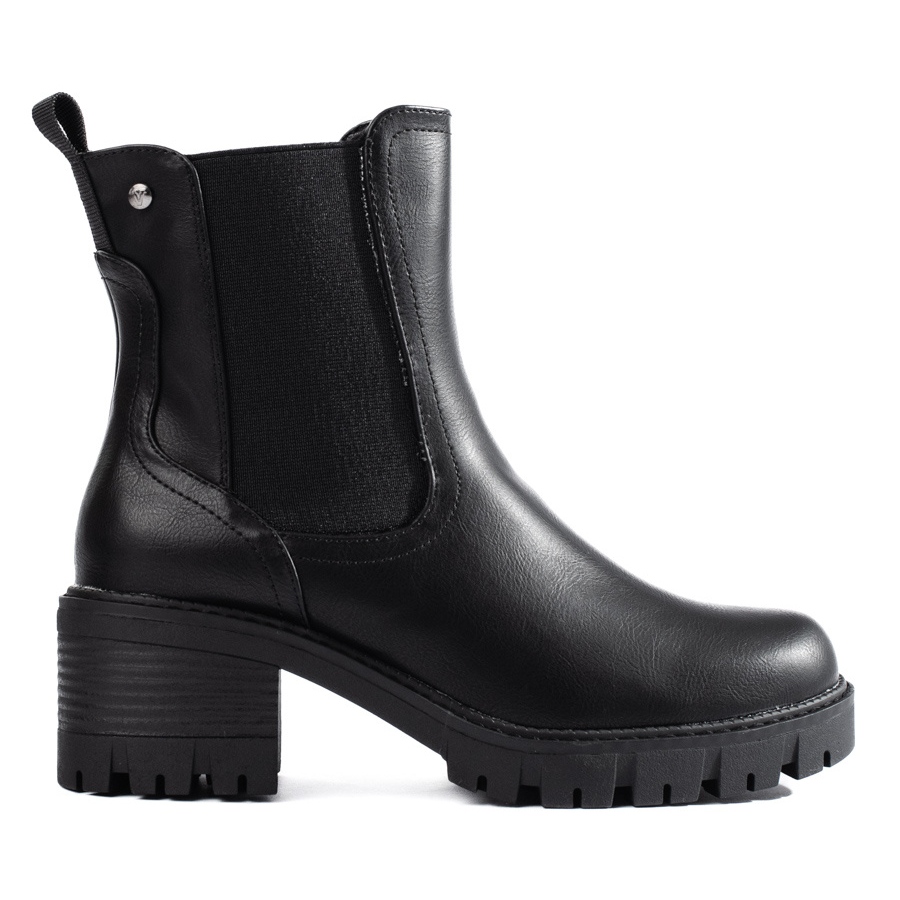 Black high sales heel chelsea boots