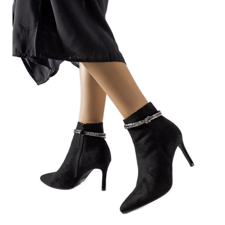 Black insulated boots with a high heel from Vinceza