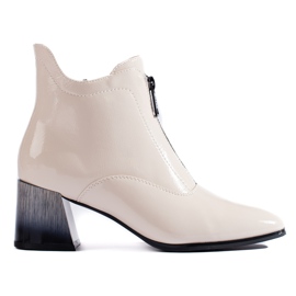 Vinceza lacquered cream ankle boots with a zipper beige