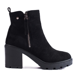 Suede brown ankle boots with a wide heel from Vinceza black