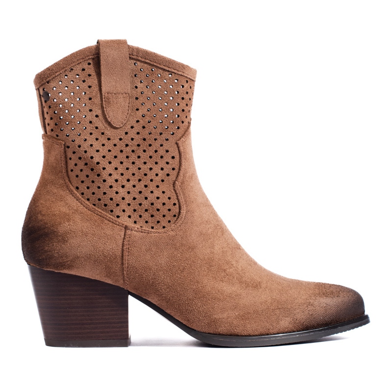 Openwork beige cowboy boots with a high heel from Vinceza
