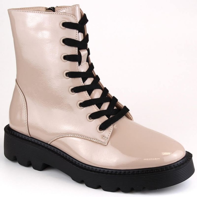Vinceza W JAN240 beige patent insulated ankle boots