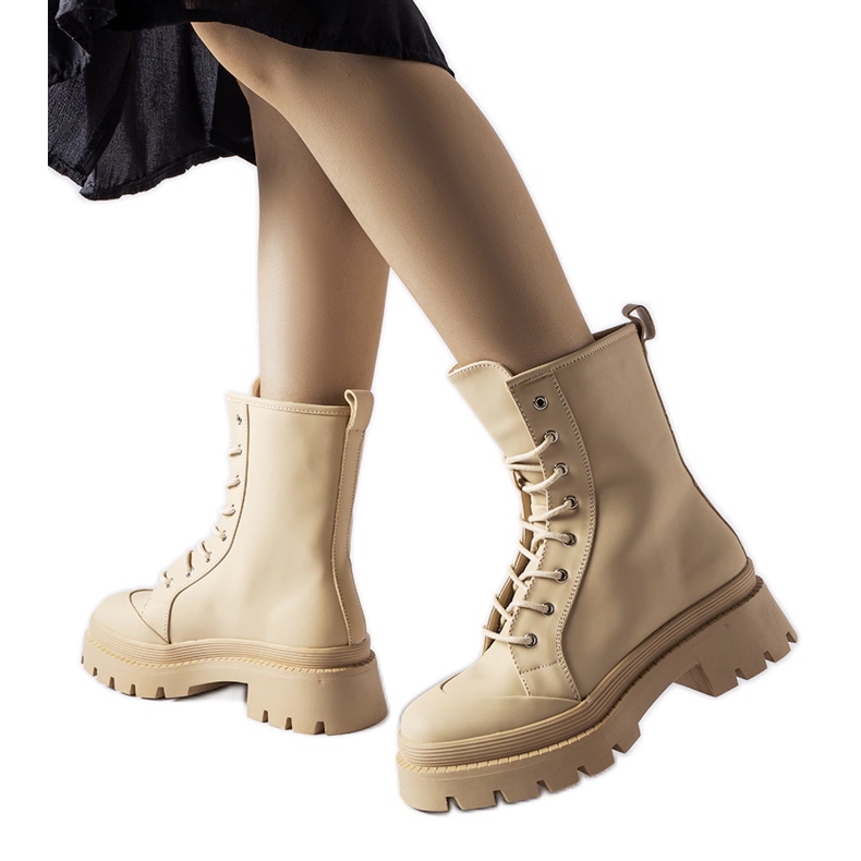 Beige boots with a matte finish from Thiery
