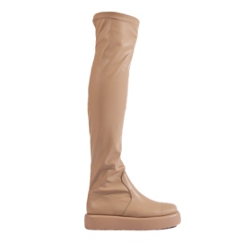 Beige musketeers on the Shelovet platform