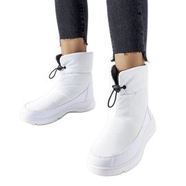 Jensen white women's insulated snow boots