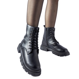 Black insulated women's boots by Hansine