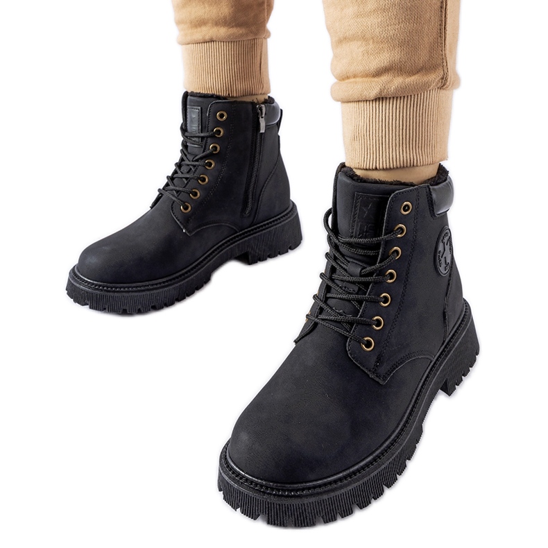 Black insulated Doutor boots