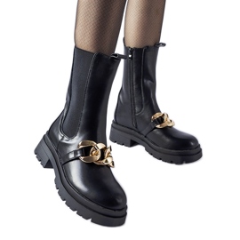 Black ankle boots with Thierry chain