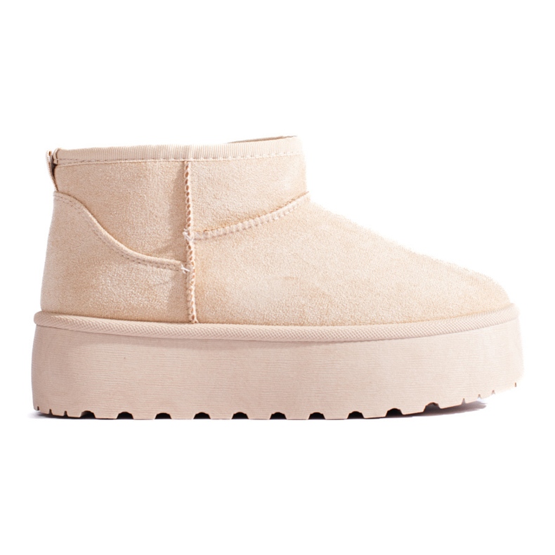 Beige short snow boots on the Shelovet platform