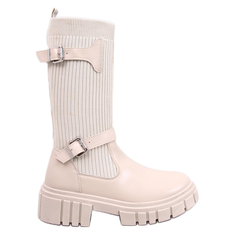 Rhea Beige boots with a flexible upper