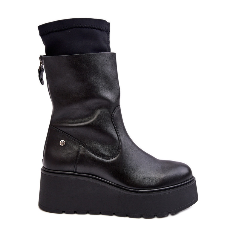 Women's Leather Ankle Boots on a Massive Platform Maciejka 06246-01 Black
