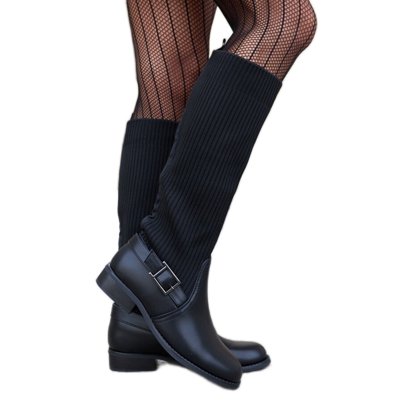 Black boots with a flexible upper Casanova