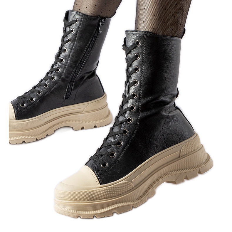 Black insulated shoes with thick sole Giselda