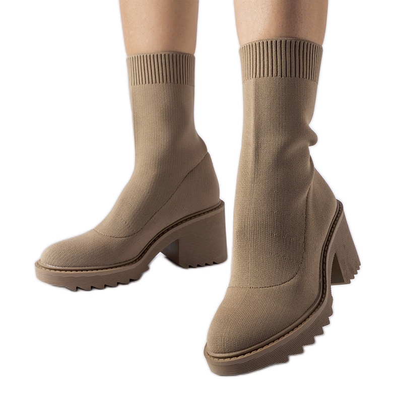 Dark beige ankle boots with a flexible upper Cadiz