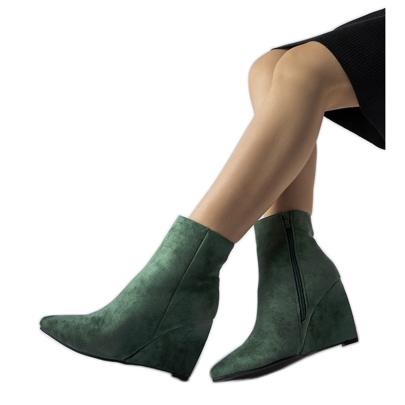 Green pointed wedge boots from Aprutino