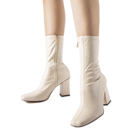 Beige ankle boots from Upland Beige ankle boots from Upland