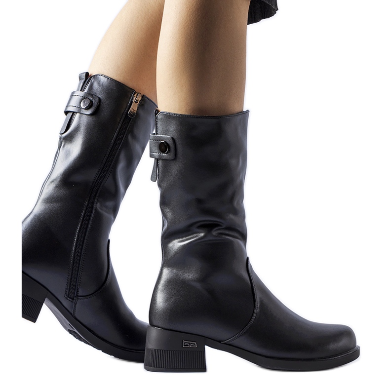 Black insulated short Satordi boots