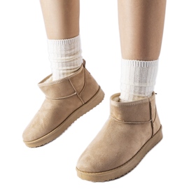 Beige insulated short snow boots by Guglielma Beige insulated short snow boots by Guglielma