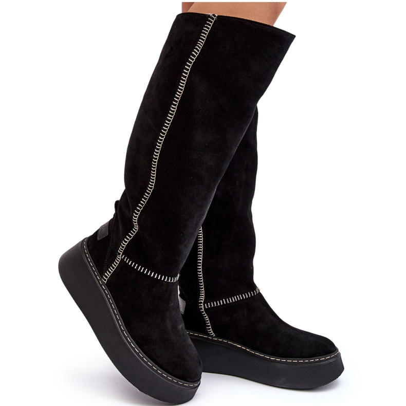 Suede Women's Boots on a Massive Platform Maciejka 06312-01 Black