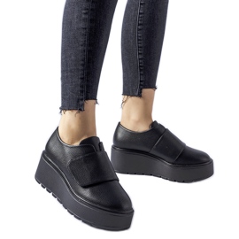 Black shoes with Cajon leather insole