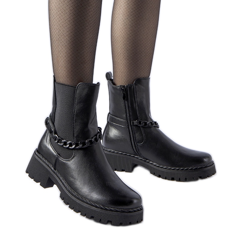 Black insulated ankle boots with a Tiziano chain