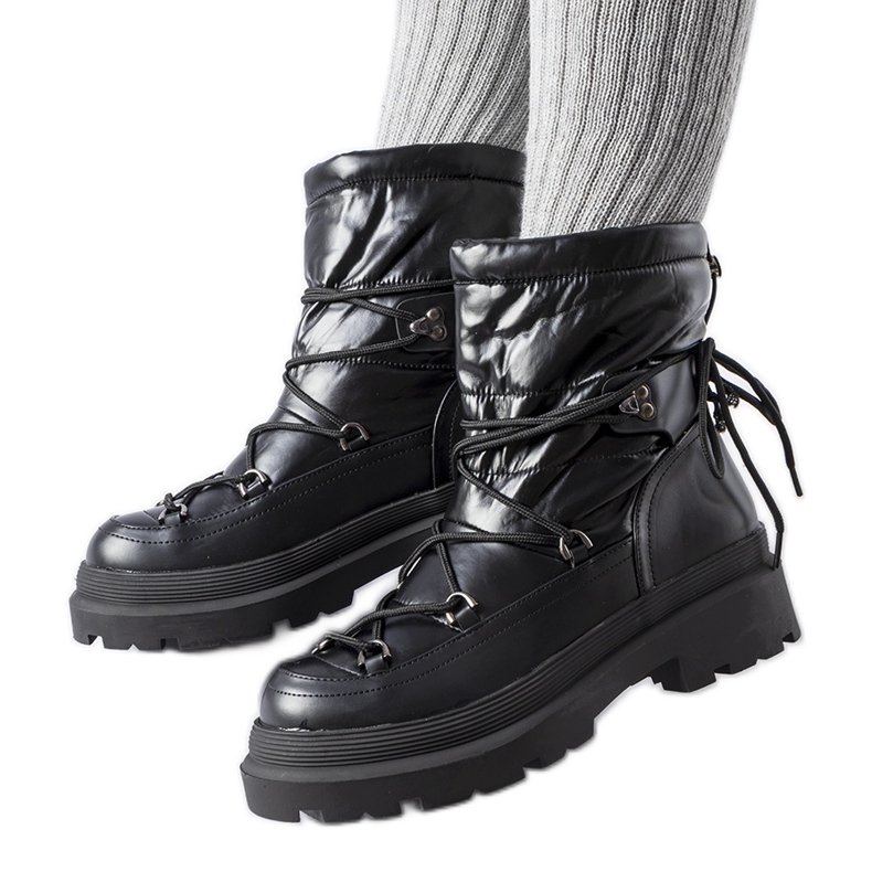 Black snow boots with Eagleville cuff