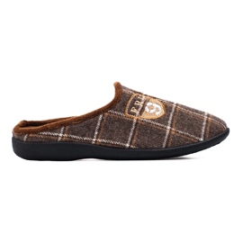 Shelovet men's brown checkered slippers
