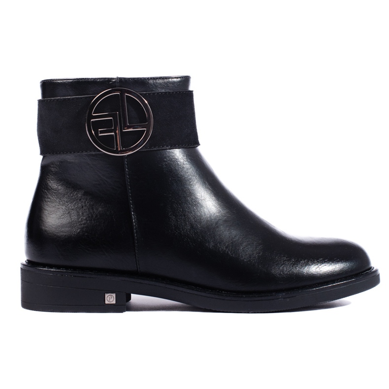 W. Potocki Black low ankle boots with a flat heel by Potocki