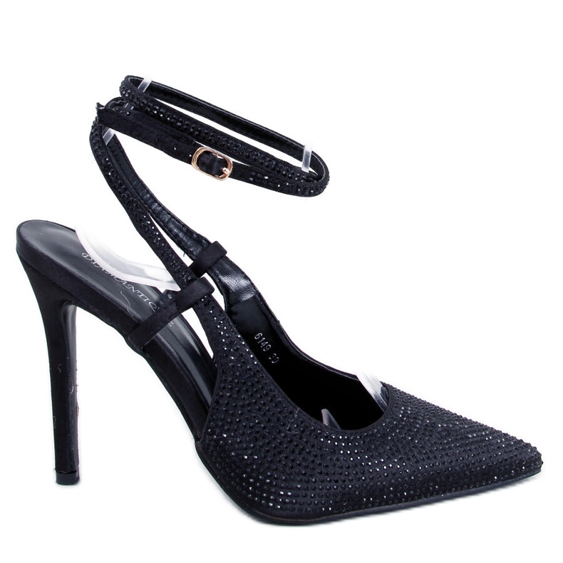 Pins tied with Bonnie Black stones