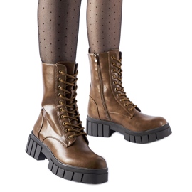 Brown classic Pedraza workers
