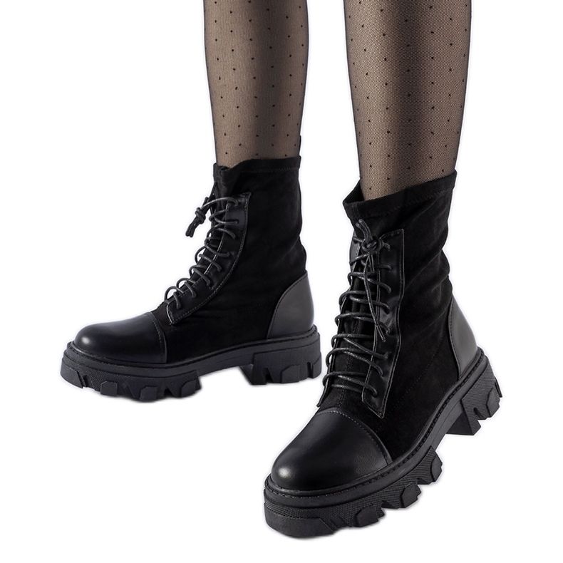 Black slip-on workers with Tarces binding