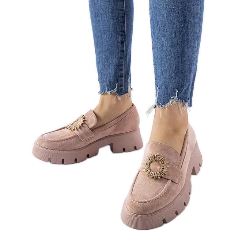 Pink moccasins decorated with a Stanislas buckle