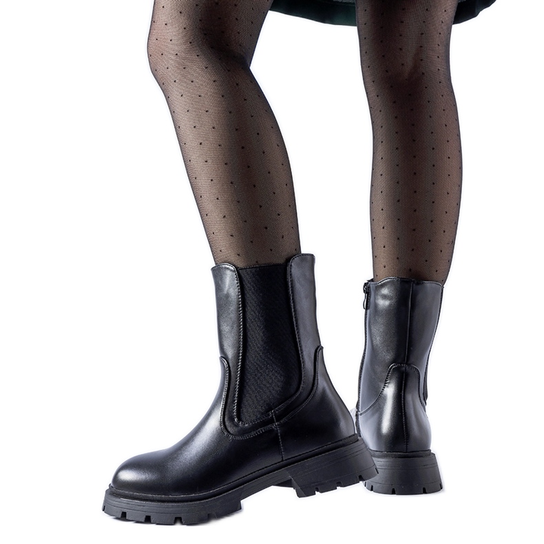 Black insulated classic Pleasanton ankle boots