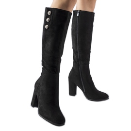 Black boots decorated with Lightning zircons