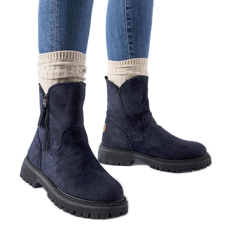 Navy blue insulated boots by Prospect Navy blue insulated boots by Prospect