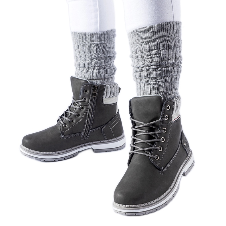Gray insulated Perillard boots grey