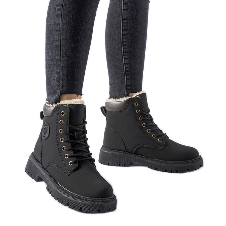 Black insulated Medole boots