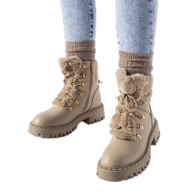 Beige workers' trousers with decorative fur from Quarto