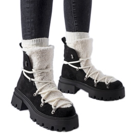 Black workers' boots with a decorative tongue from Perugia