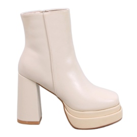 Comfortable Charokee Beige platform boots - 2nd quality