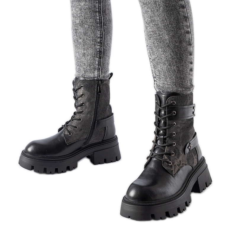 Black insulated boots with Norwalk protector
