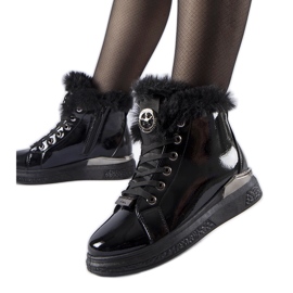 Black sneakers lined with Lubriano fur