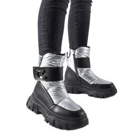 Gray insulated Mejia snow boots silver