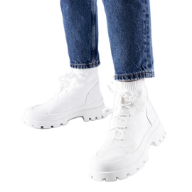 White high-top Éric sneakers