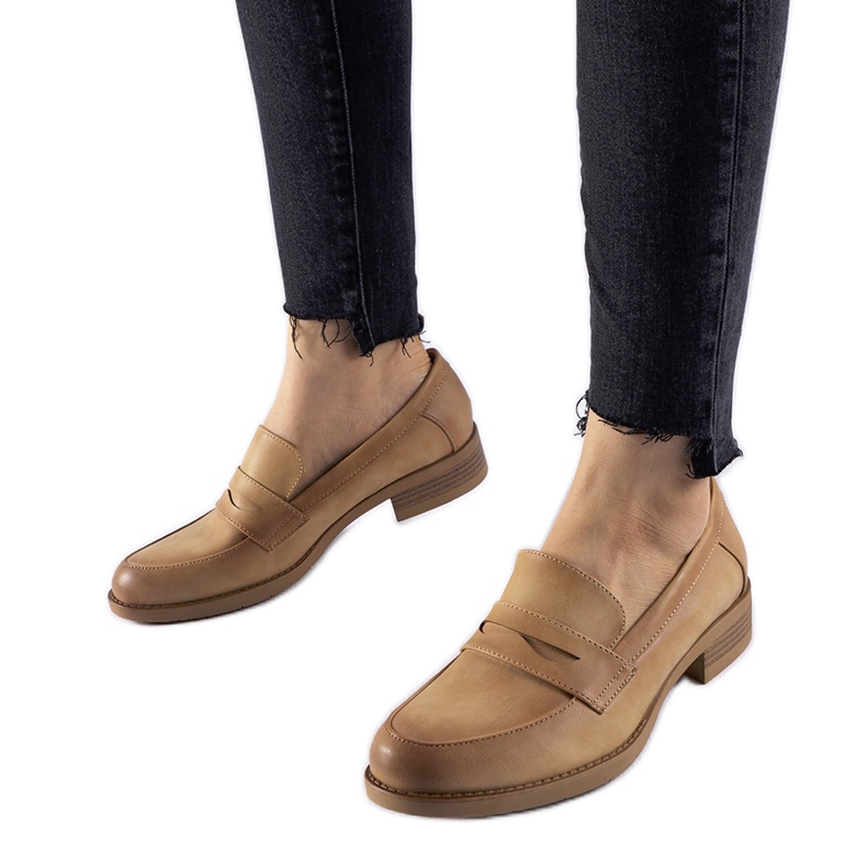 Beige elegant Beaufort loafers