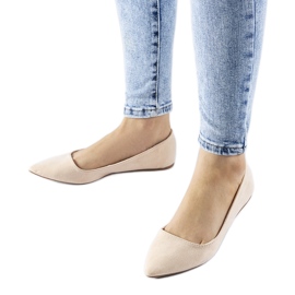Beige ballet flats with a pointed toe Riv
