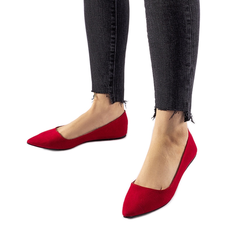 Red ballet flats with a pointed toe Riv